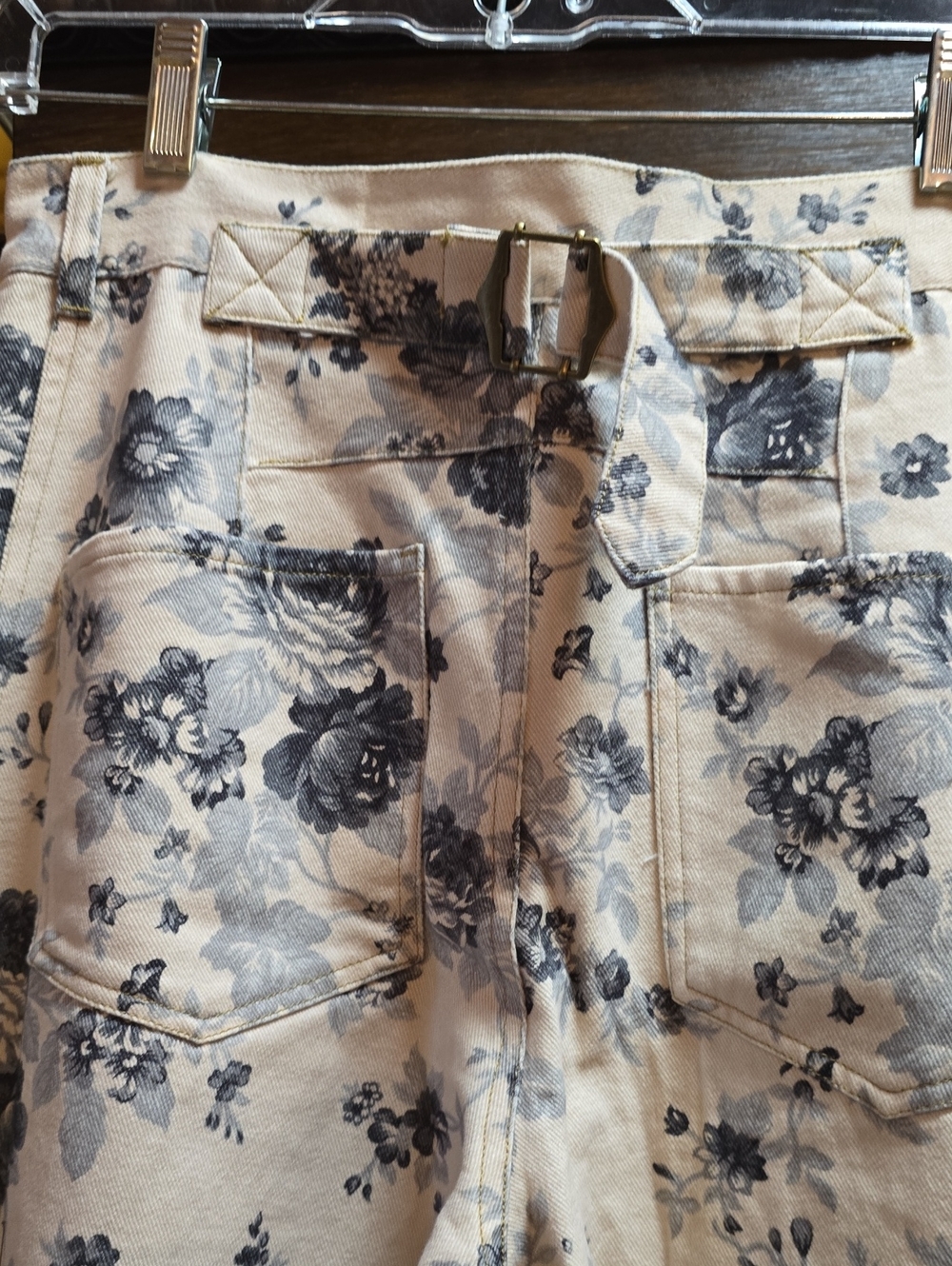 Barrel Jeans - Picture 8 of 13